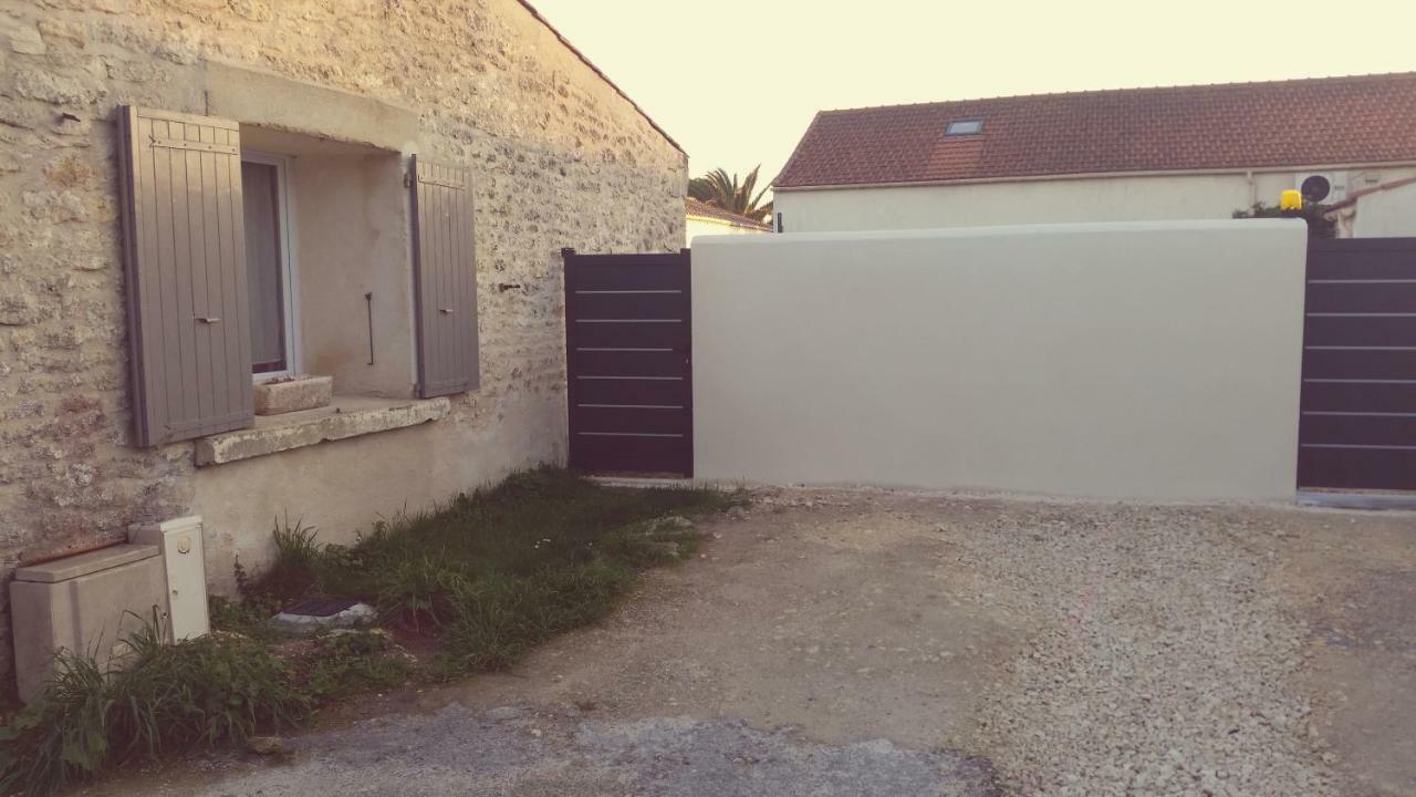Maisonette De Pays Classee 3 Etoiles ลาโกตินิแยร์ ภายนอก รูปภาพ